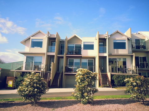 104 On Merri Apartments - Hobart Tourism 11