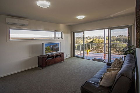 Saltwater Breeze Retreat - Hobart Tourism 22