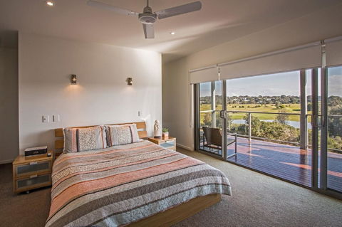 Saltwater Breeze Retreat - Hobart Tourism 15