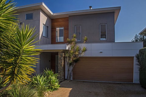 Saltwater Breeze Retreat - Hobart Tourism 0