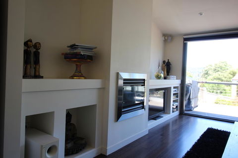 Lorne Holiday House - Hobart Tourism 8
