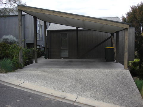 Lorne Holiday House - Hobart Tourism 13