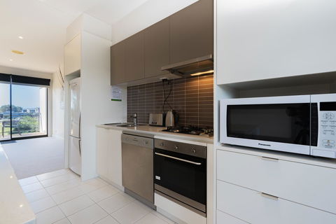 Stylish 3 Bedroom Townhouse - Free Parking - Hobart Tourism 10