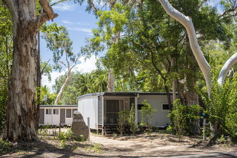 Dandaloo Gardens - Hobart Tourism 2