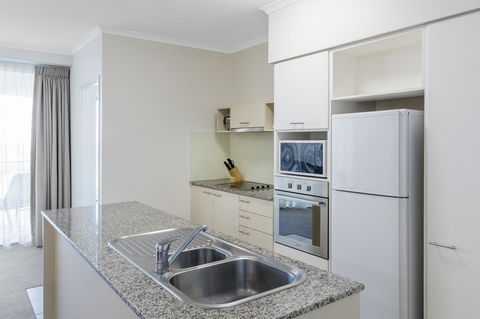 Ramada By Wyndham Marcoola Beach - Tourism TAS 9