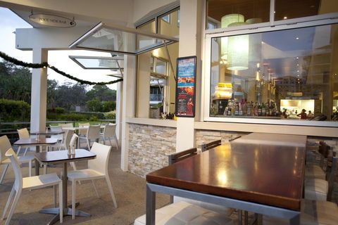 Ramada By Wyndham Marcoola Beach - Tourism TAS 24