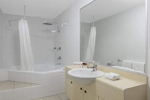 Ramada By Wyndham Marcoola Beach - Tourism TAS 10