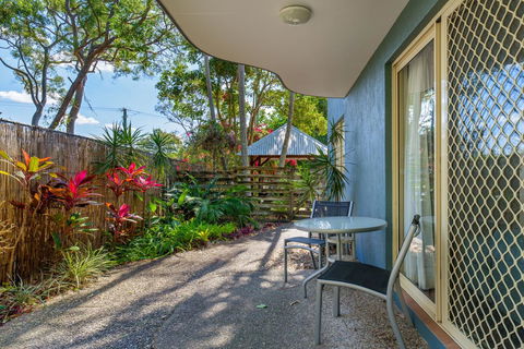 Rainbow Getaway Holiday Apartments - Tourism TAS 7