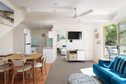 Rainbow Getaway Holiday Apartments - Tourism TAS 4