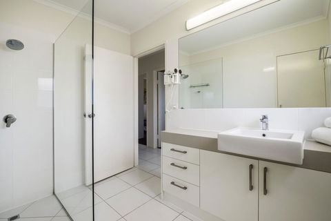 Sunseeker Holiday Apartments - Hobart Tourism 35