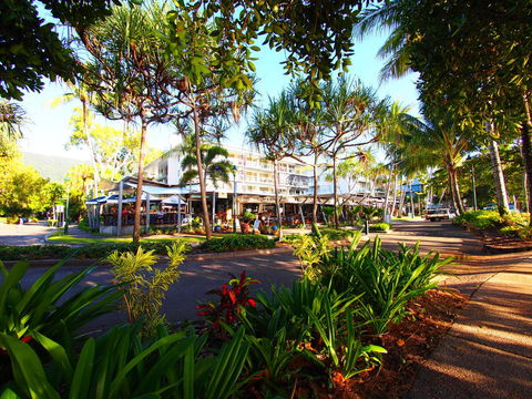 Drift Palm Cove - Hobart Tourism 8