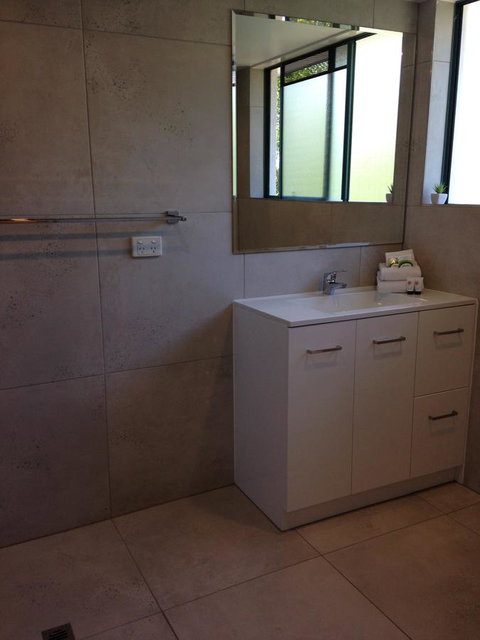 Chez Noosa Resort Motel - Tourism TAS 11