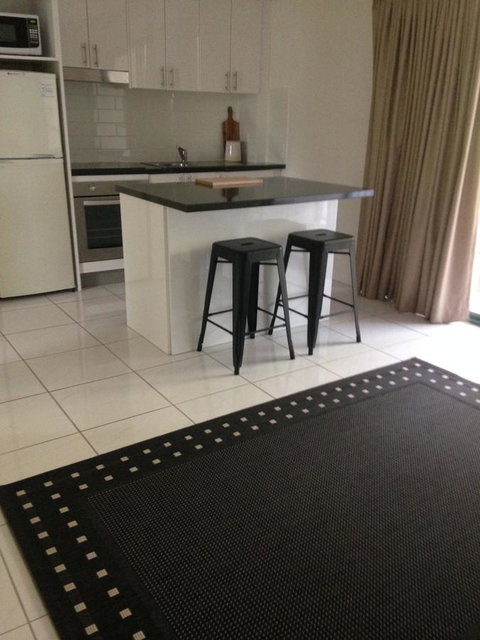 Chez Noosa Resort Motel - Tourism TAS 29
