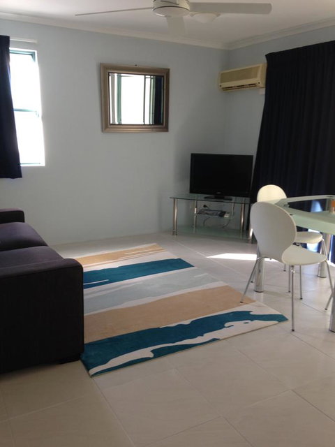 Chez Noosa Resort Motel - Tourism TAS 23
