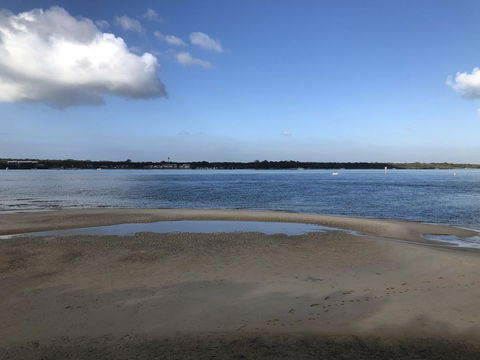 Bribie Island Hotel - Hobart Tourism 7