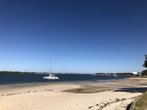 Bribie Island Hotel - Hobart Tourism 25