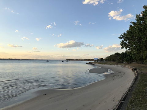 Bribie Island Hotel - Hobart Tourism 24