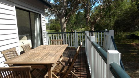 Lake Weyba Noosa Lodge & Kangaroos - Tourism TAS 21