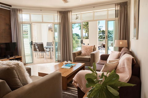Sea Change Beachfront Apartments - Hobart Tourism 5