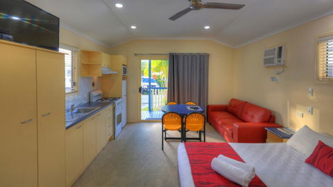 Alex Beach Cabins And Tourist Park - Hobart Tourism 23