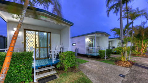 Alex Beach Cabins And Tourist Park - Hobart Tourism 7