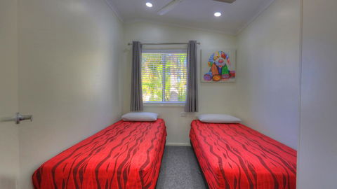 Alex Beach Cabins And Tourist Park - Hobart Tourism 31