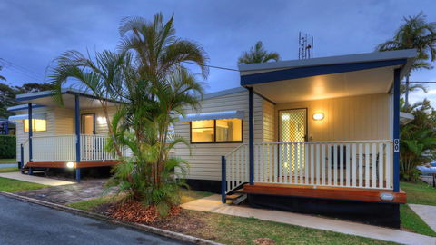 Alex Beach Cabins And Tourist Park - Hobart Tourism 25