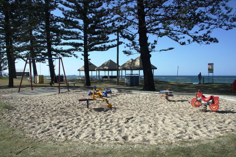 Alex Beach Cabins And Tourist Park - Hobart Tourism 43