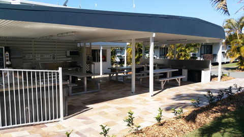 Alex Beach Cabins And Tourist Park - Hobart Tourism 21