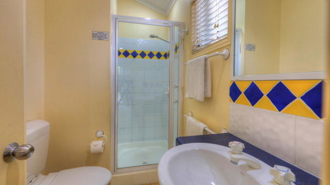 Alex Beach Cabins And Tourist Park - Hobart Tourism 3