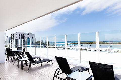 Ocean Views Resort Caloundra - Hobart Tourism 9