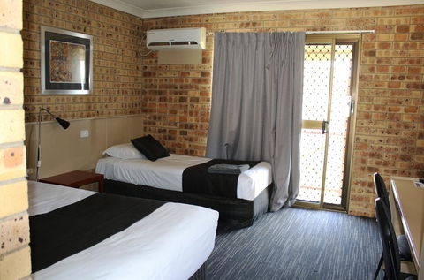 Clermont Country Motor Inn - Tourism TAS 2