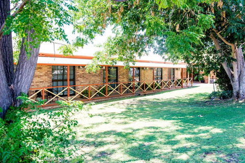 Clermont Country Motor Inn - Tourism TAS 4