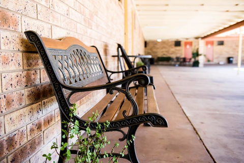 Clermont Country Motor Inn - Tourism TAS 5