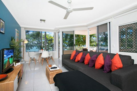 On The Beach Apartments - Hobart Tourism 18