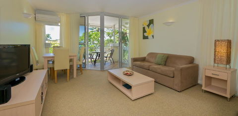 On The Beach Apartments - Hobart Tourism 17