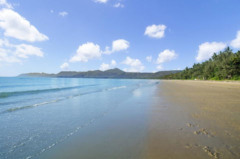 By The Sea Port Douglas - Hobart Tourism 27