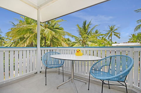 By The Sea Port Douglas - Hobart Tourism 16