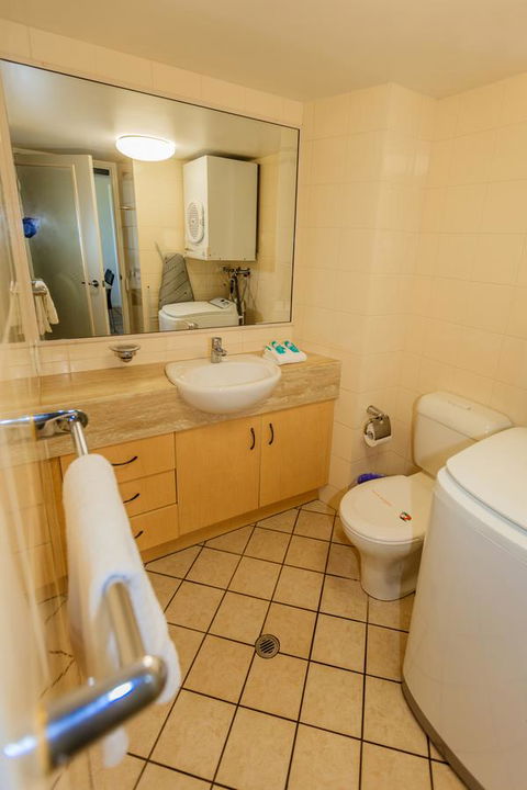 Grand Palais Boolarong Beachside Apartments - Tourism TAS 34