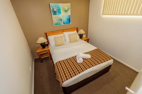 Grand Palais Boolarong Beachside Apartments - Tourism TAS 13