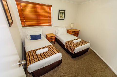 Grand Palais Boolarong Beachside Apartments - Tourism TAS 28