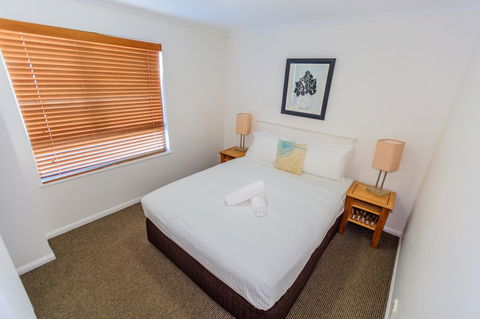 Grand Palais Boolarong Beachside Apartments - Tourism TAS 27