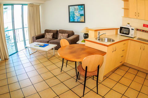 Grand Palais Boolarong Beachside Apartments - Tourism TAS 17