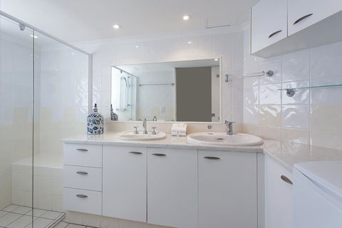Noosa Shores Resort - Tourism TAS 8