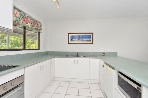 Seascape Holidays At Beachfront Terraces - Hobart Tourism 14