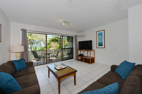 Seascape Holidays At Beachfront Terraces - Hobart Tourism 3