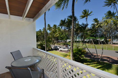 Seascape Holidays At Beachfront Terraces - Hobart Tourism 13