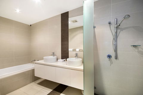 Redvue Holiday Apartments - Tourism TAS 29