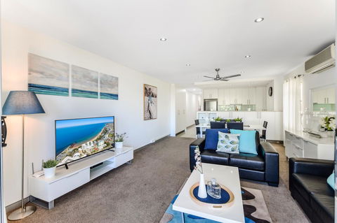 Redvue Holiday Apartments - Tourism TAS 2