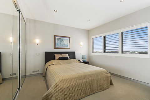 Redvue Holiday Apartments - Tourism TAS 18